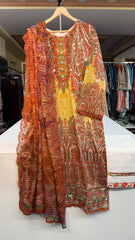 Guljee Embroidered Lawn – Stitched Collection