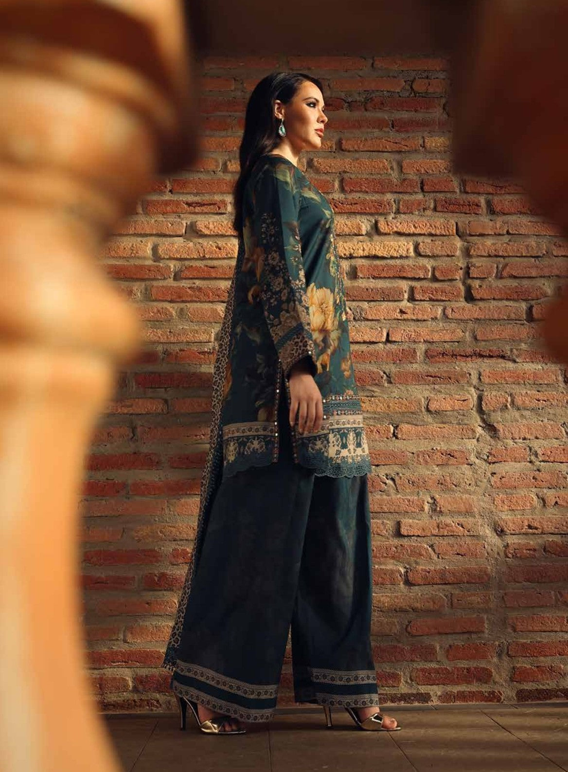 CHARIZMA COMBINATION UNSTITCHED LINEN COLLECTION - product image 4 - Unique Sapphire