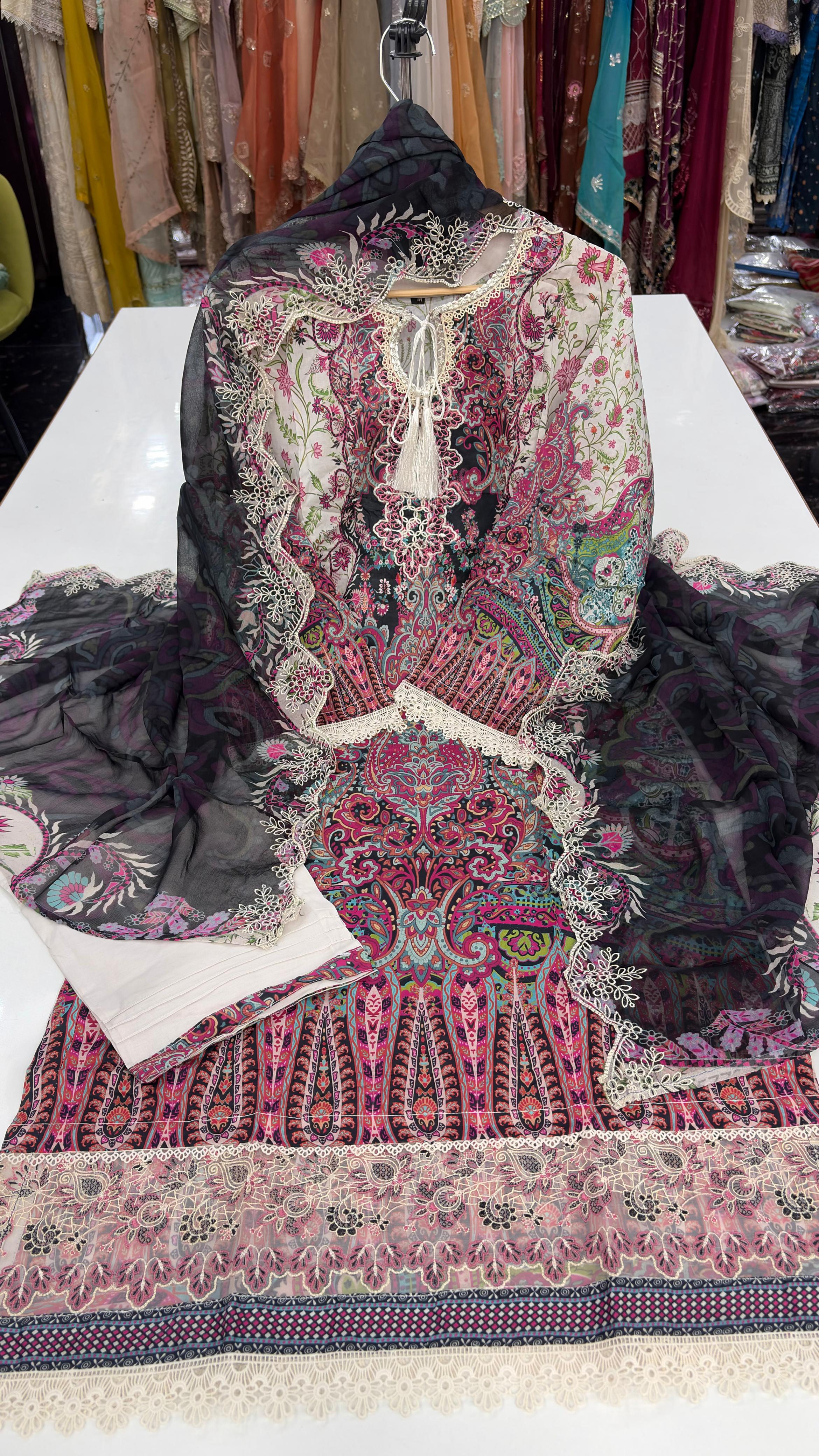 Guljee Embroidered Lawn – Stitched Collection