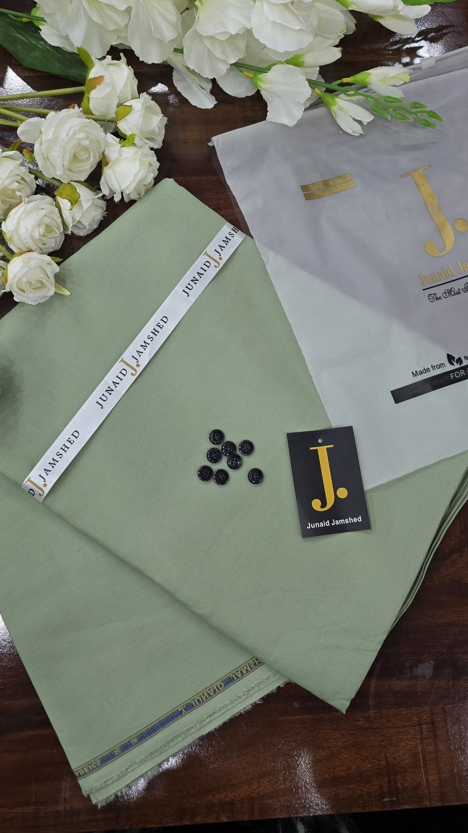 Junaid Jamshed – Khan Suit